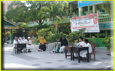 Penampilan tahfidz santri putra dan putri